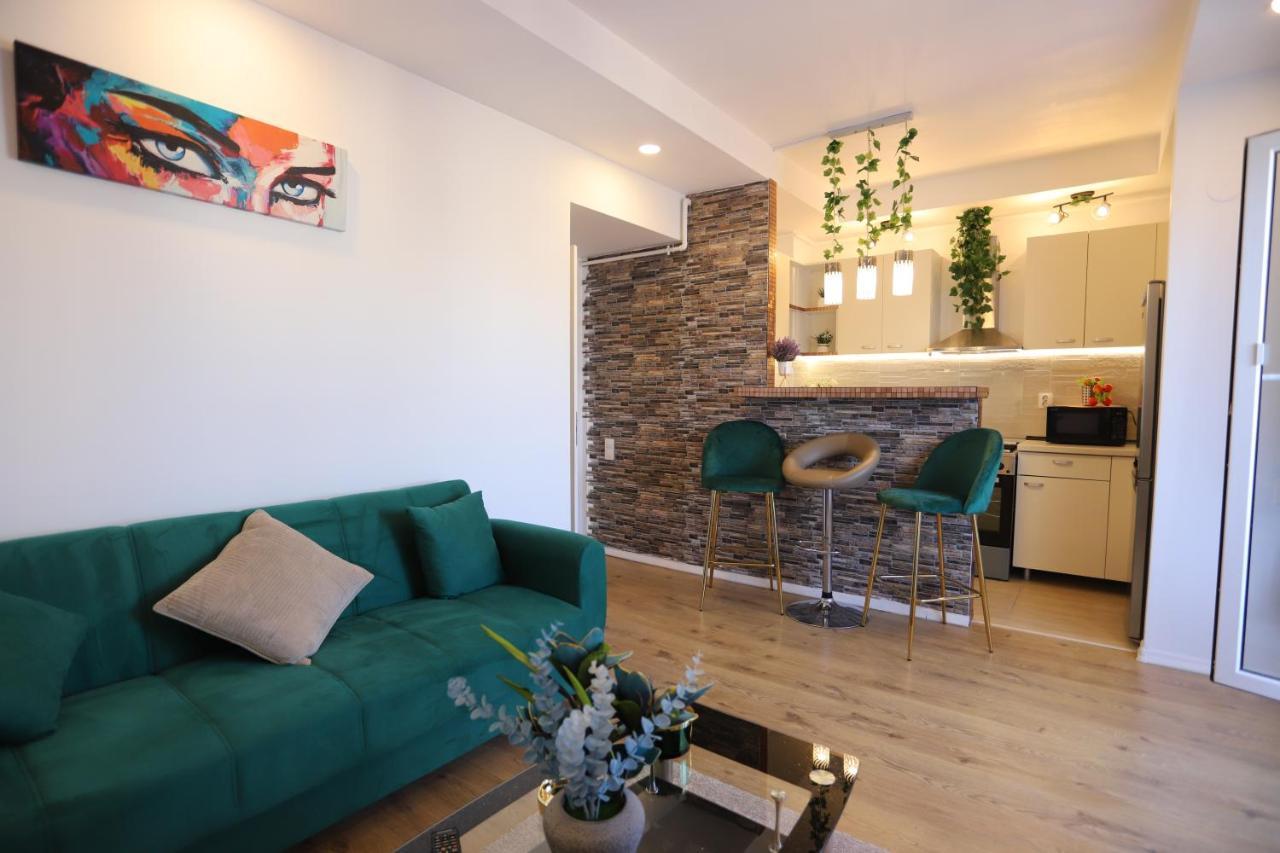 Apartament Beauty Smarald By Cosmopolis Stefanestii de Jos Extérieur photo